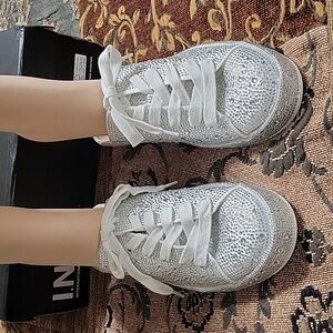 I.N.C. LARISAAF SLVR BLING 8.5M